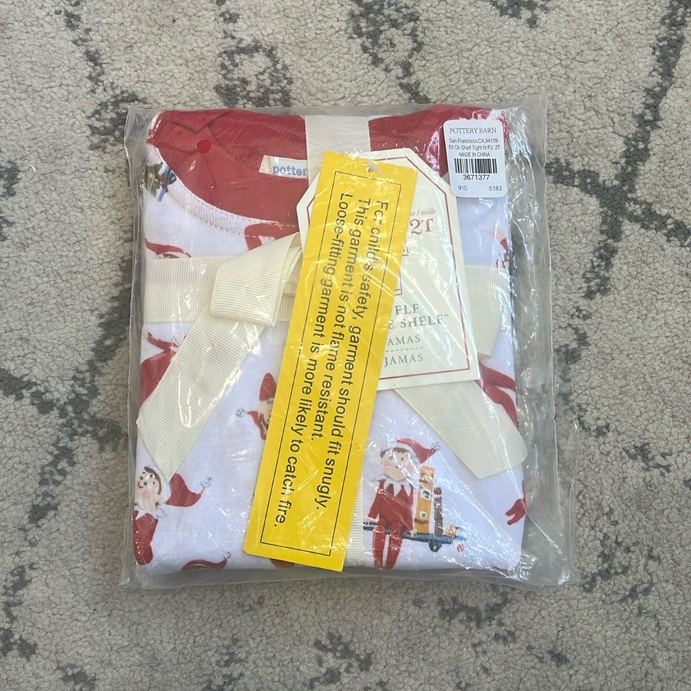 Pottery Barn elf on the shelf 2T